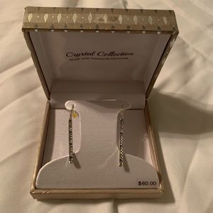 Brand new dangling earrings
